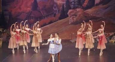 'Giselle' balesi, son temsilini kapalı gişe sahneledi