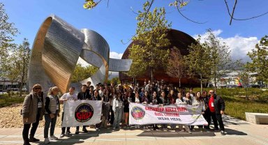 GKV'li öğrenciler bilim ve kültür dolu Avrupa gezisine devam ediyor