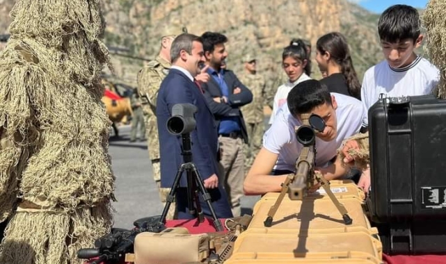 Hakkarili öğrencilere yerli ve milli savunma teknolojisi tanıtıldı