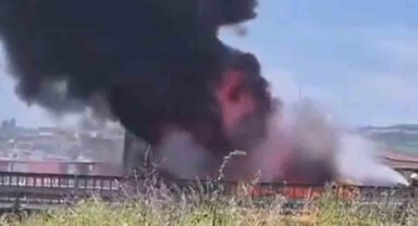 Hasta taşıyan ambulans alevlere teslim oldu