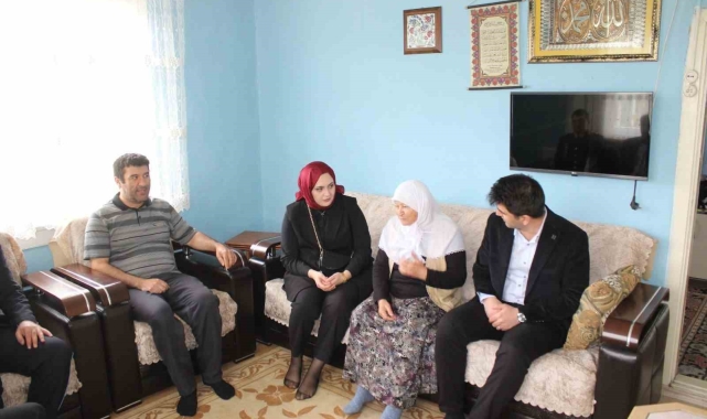 Hisarcık Kaymakamı Muhammet Samet Bahar, şehit annelerinin gününü kutladı