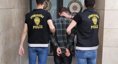 İki ayrı suçtan 10 yıl 10 ay hapis cezası ile aranan şahsı polis yakaladı