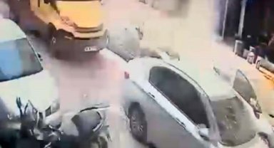 İstanbul'da oyun salonu önünde uzun namlulu cinayet anı kamerada: Saldırganlar yakalandı