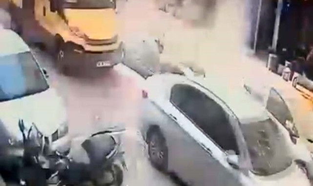 İstanbul'da oyun salonu önünde uzun namlulu cinayet anı kamerada: Saldırganlar yakalandı