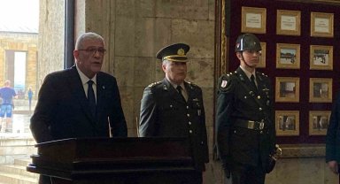İYİ Parti lideri Dervişoğlu'ndan Anıtkabir'e ziyaret