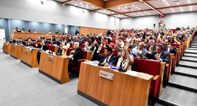 İzmir Büyükşehir Belediyesi ana hizmet binası için plan değişikliği