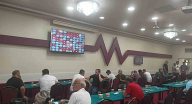 İzmir'de kumar baskınında 186 kişiye 1 milyon 195 bin TL ceza