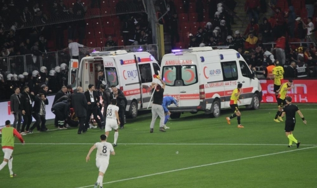 İzmir'deki olaylı derbide fişekçiye 15 yıl hapis