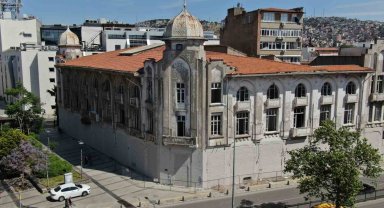 İzmir'deki tarihi han 1 milyar TL'yi aşkın fiyatla satışta