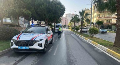 Jandarmadan 16 araca trafikten men cezası