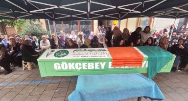 Kamyonun altında kalan kadın toprağa verildi