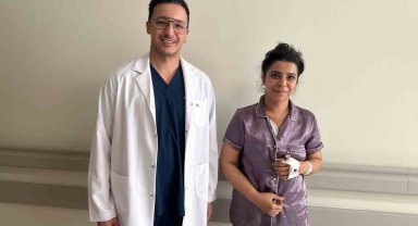 Kanserden kaybettiği göğsü karın dokusuyla onarıldı