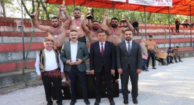 Karadeniz Kırkpınarı Yağlı Pehlivan Güreşleri'nde başpehlivan Recep Kasnak oldu