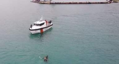 Karadeniz'de hasta kurtarma tatbikatı nefes kesti