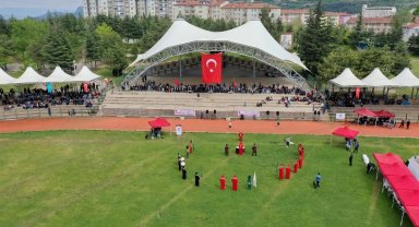 Karakucak Güreş Festivali renkli görüntülere ev sahipliği yaptı
