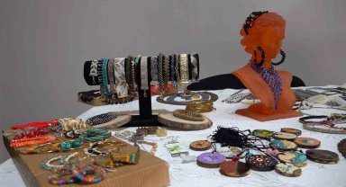 Kartepeli kadınlardan harika takılar