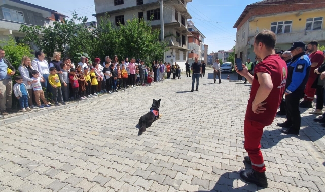 Kavak'ta çocuklara trafik eğitimi