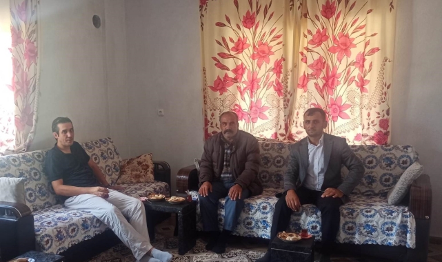 Kaymakam Topsakaloğlu, gazileri evlerinde ziyaret etti