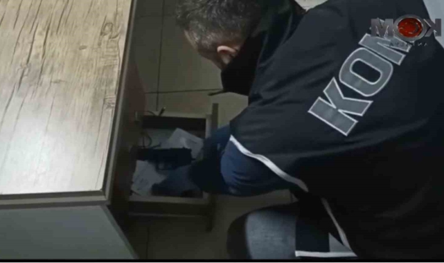 Kendisini polis, savcı olarak tanıtarak dolandırıcılık yapan 2 şahıs tutuklandı