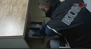 Kendisini polis, savcı olarak tanıtarak dolandırıcılık yapan 2 şahıs tutuklandı