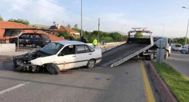 Kırşehir'de otomobil istinat duvarına çarptı: 1 ölü