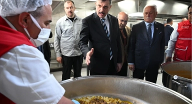 Kızılay'dan her gün bin kişiye sıcak yemek