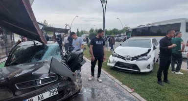 Kontrolden çıkan kamyon ortalığı savaş alanına çevirdi