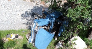 Kontrolden çıkan otomobil uçuruma yuvarlandı: 2 yaralı