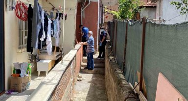 Kötü koku ihbarı yapılan dairede cansız bedeni bulundu