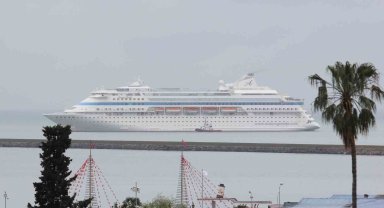 Kruvaziyer gemi 14 günde 3. kez Samsun'a geldi