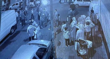 Küçükçekmece'de 6 kişilik grup arasında kalıp önce darp edildi sonra bıçaklandı