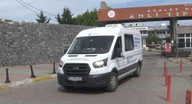 Küçükçekmece'de öldürülen kadının cenazesi Adli Tıp Kurumundan alındı