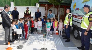 Kulu'da jandarmadan anaokulu öğrencilerine trafik eğitimi