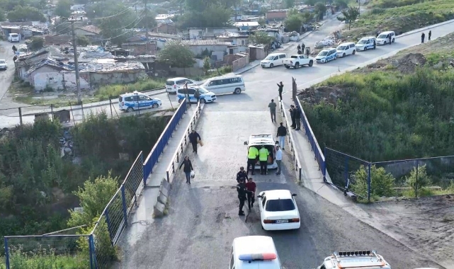 Küme evlere polis operasyonu: 6 kişi yakalandı