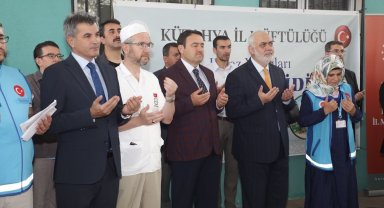 Kütahya'da hacı adayları kutsal topraklara uğurlandı