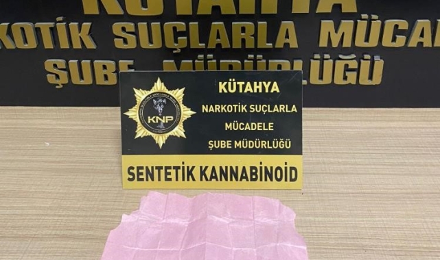 Kütahya'da yakalanan iki firari uyuşturucu satıcısından biri tutuklandı