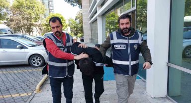 Maket bıçağı ile alarmları kesip hırsızlık yaptı