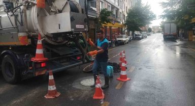 MASKİ yağışla gelen olumsuzluklara anında müdahale etti