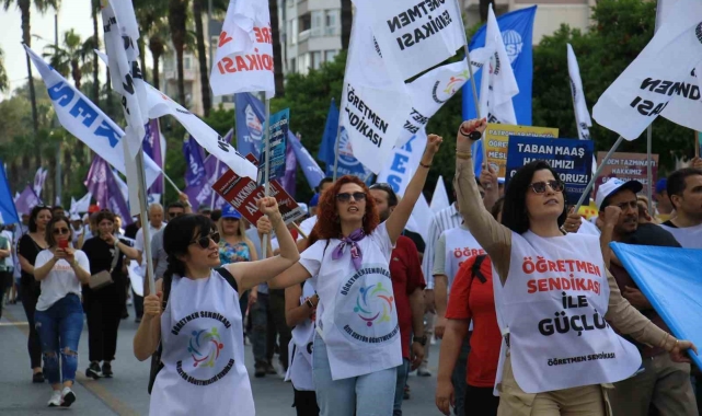 Mersin'de 1 Mayıs coşkuyla kutlandı