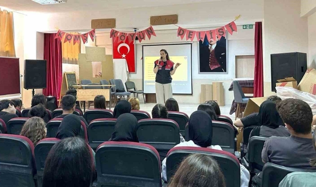Mersin'de öğrencilere 'siber farkındalık' eğitimi