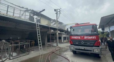Mersin'de polyester atölyesinde çıkan yangın söndürüldü