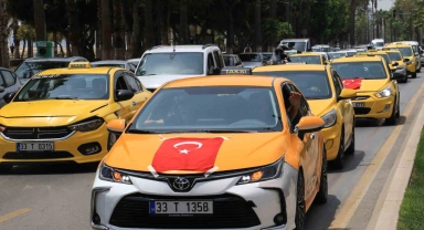 Mersin'de son zamanlarda taksicilere yönelik saldırılar protesto edildi
