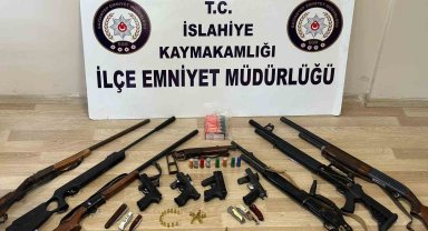 Meskun mahalde havaya silahla ateş açan 9 kişi yakalandı