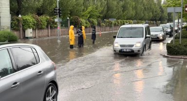 Milletvekili Hatipoğlu'ndan yağmur sonrası belediyeye tepki