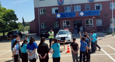 Mudanya jandarmadan trafik bilgelendirme çalışmaları sürüyor