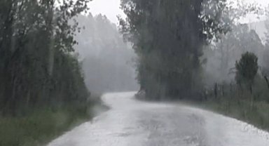 Mudurnu'da sağanak ve dolu etkili oldu