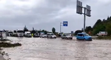 Nevşehir'de sağanak ulaşımda aksamalara neden oldu