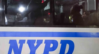 New York polisi, Filistin'e destek gösterilerinde 282 öğrenciyi gözaltına aldı