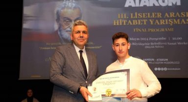 Öğrenciler hitabette yarıştı