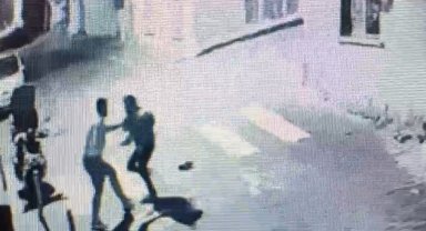 Öldürülen kuryenin saldırıya uğradığı anlar kameraya takıldı